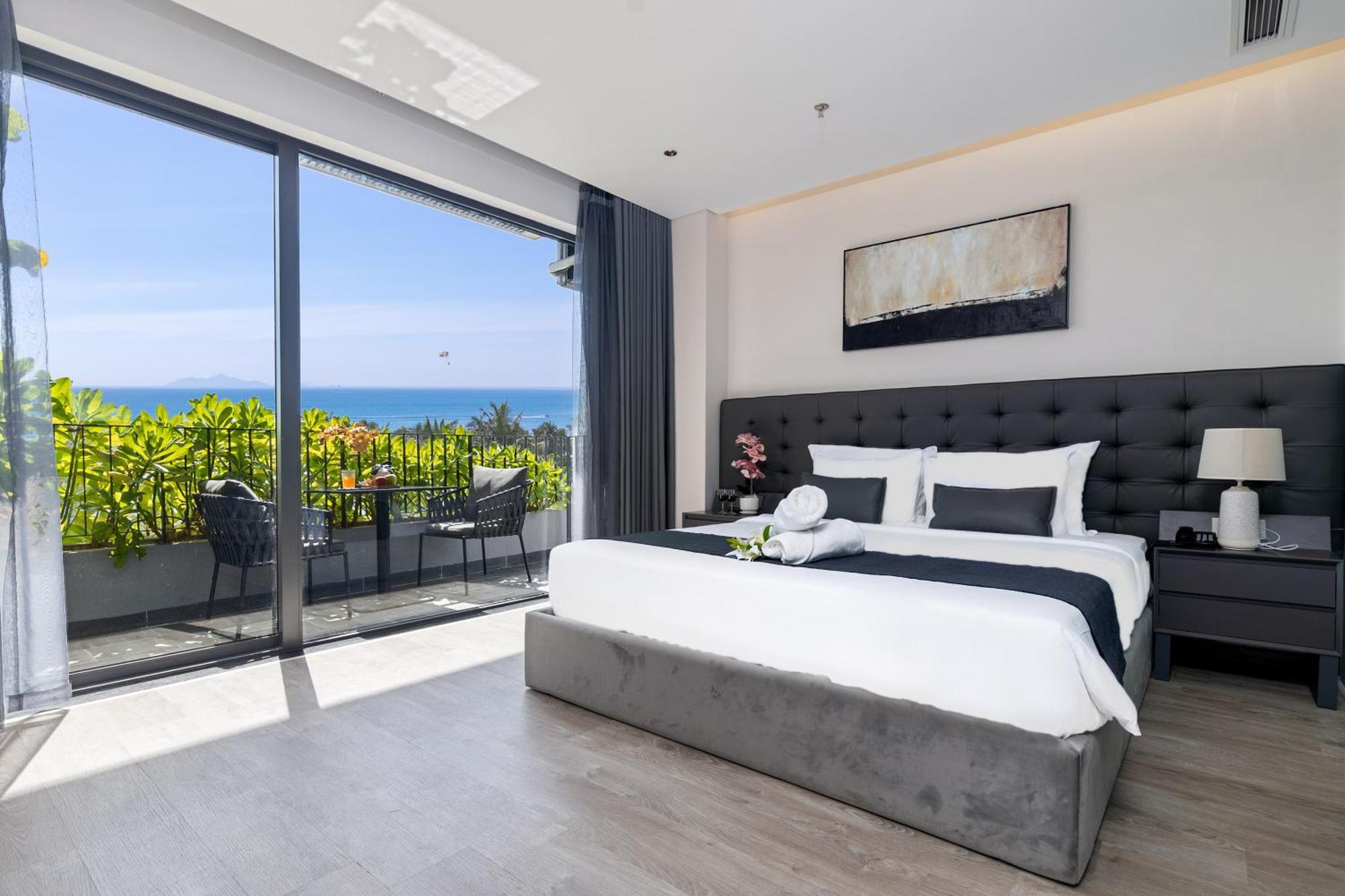 Jbay Beachfront Boutique Hotel Da Nang Exterior photo